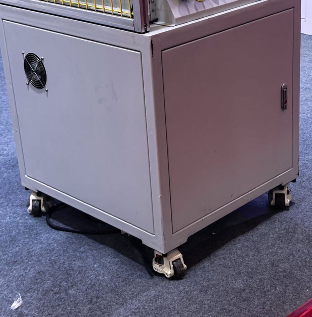 GDN leveling casters carrying an industrial press machine base